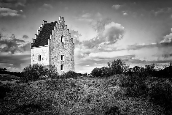 The Sand-Covered Church / Den Tilsandede Kirke